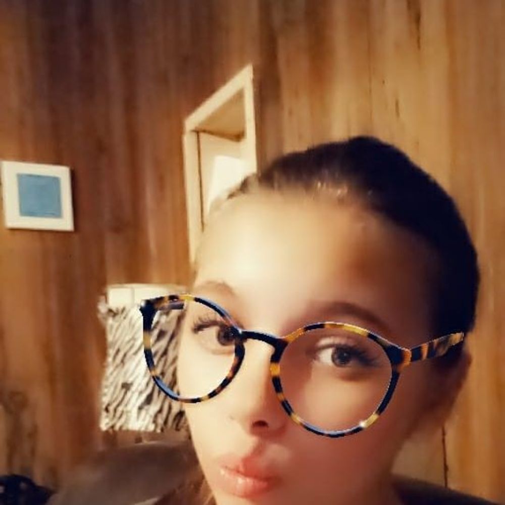 Meet your Posher, Kaitlynn